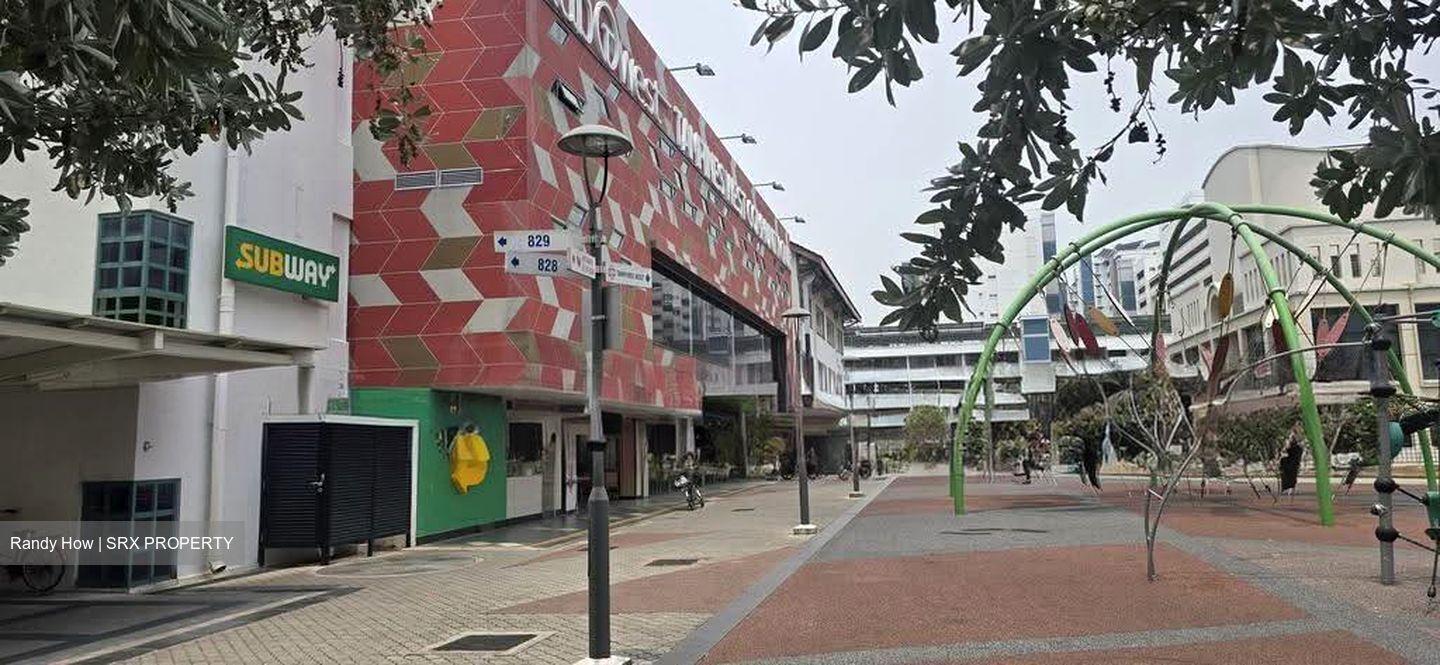 Tampines Street 81 (D18), Shop House #618927001